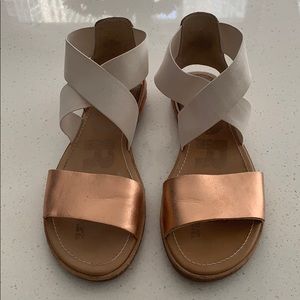 Sorel Ella Women’s sandal 8.5 white/rose gold